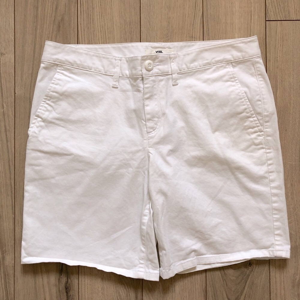 Women’s Vans White Casual Shorts size 5